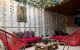 Hospedaje Casa Rosa Jardín